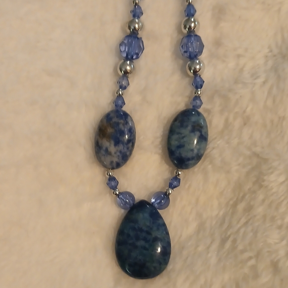 Elegant BlueLapis lazuli Stone Necklace - Picture 3 of 3